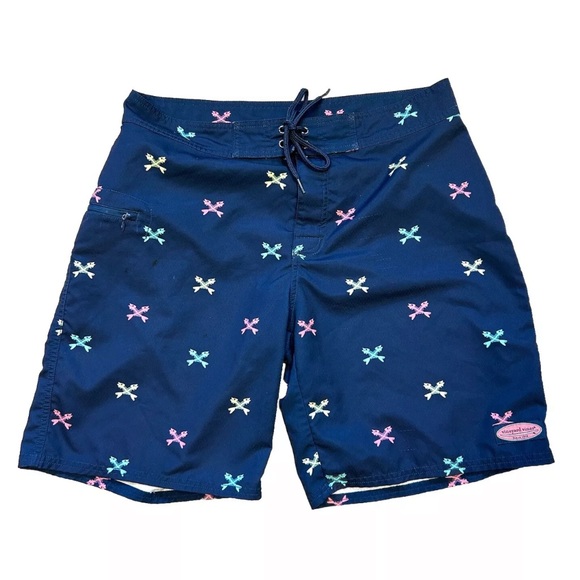 Vineyard Vines Men’s Swim Trunks Sz 33 Blue Multi Fishbone Print Shorts Resort - Picture 1 of 9